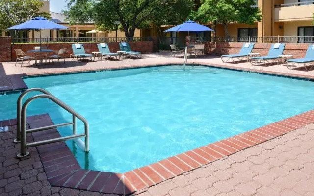 Courtyard Dallas Las Colinas