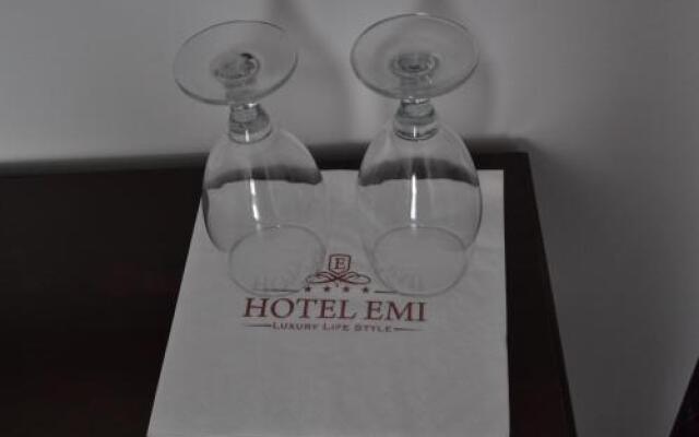 Hotel Emi