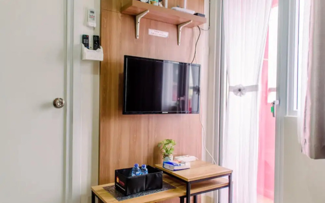 Warm And Cozy 2Br At Green Pramuka City Apartment