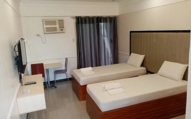 S&M Hotel