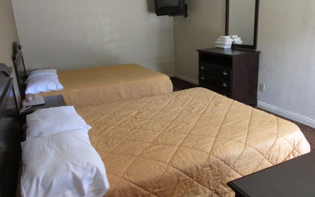 Oak Tree Motel
