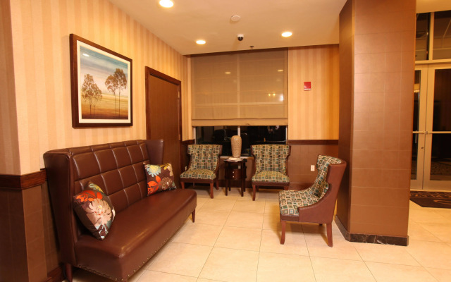 Pointe Plaza Hotel