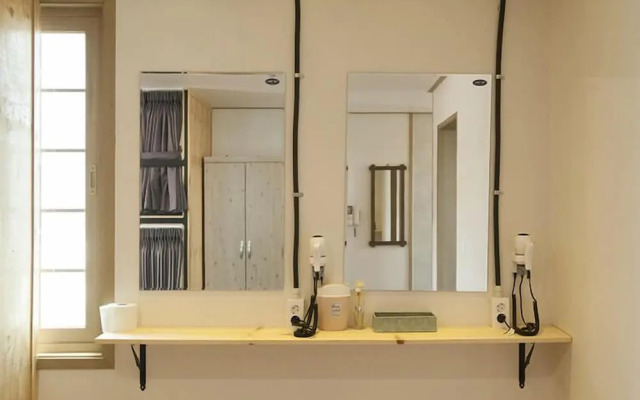 On The Stone Guesthouse 2 - Hostel