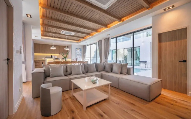 Mövenpick Pool Villa 6BR