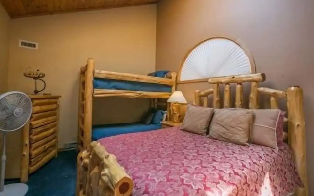Townsend Place Condo 3 minutes walk to Beaver Creek VIllage by RedAwning