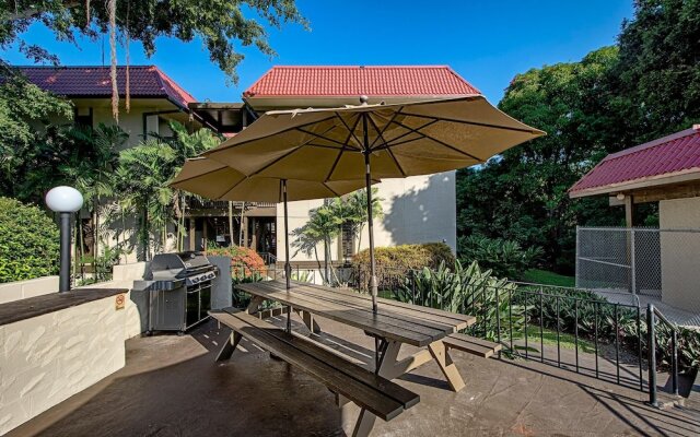 Kona Mansions 112 by Casago