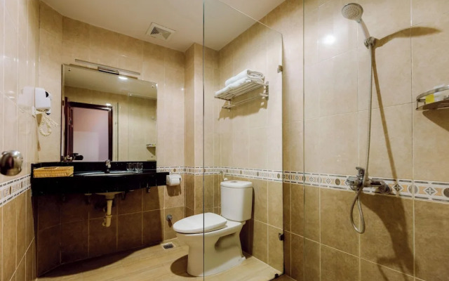 Super OYO Capital O 1173 Le Grand Hanoi Hotel - The Ruby