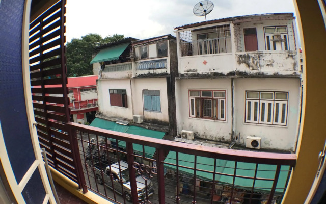 Roof View Place