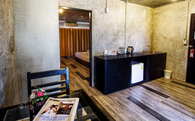 B2 Mahidol Boutique & Budget Hotel