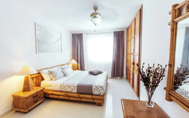 LOS CORALES VILLAS and SUITES