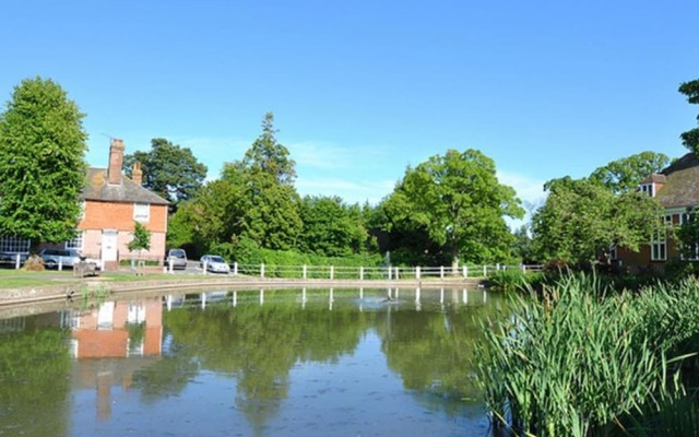 Romantic 1-bedroom Holiday Home in Goudhurst With Garden