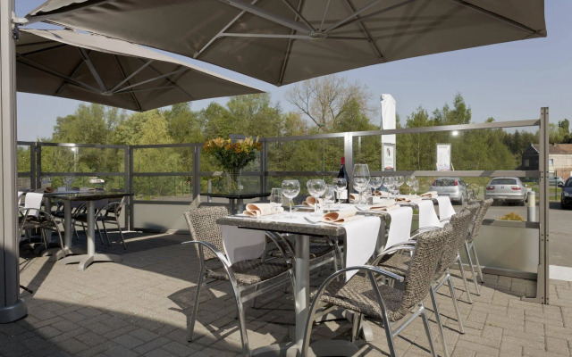 Ibis Styles Charleroi Airport Aero 44