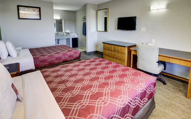 Econo Lodge Norfolk Airport