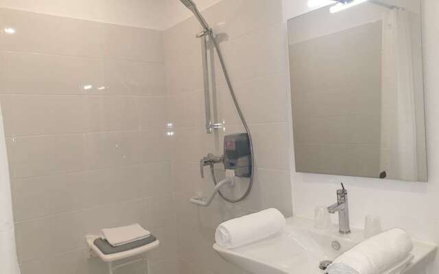 Kyriad Direct Bordeaux Sud Hotel