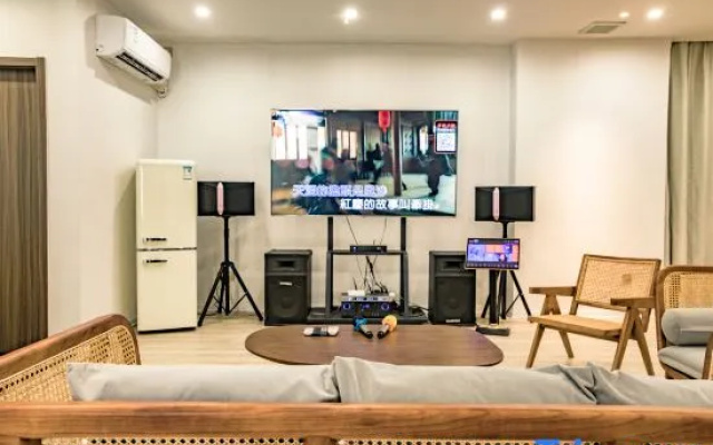 Huizhou MIRROR Boutique Hotel – Business – Huizhou