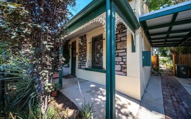 The Spotted Cow City Fringe Pet-friendly