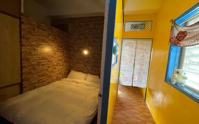 Backpacker Dog Hostel