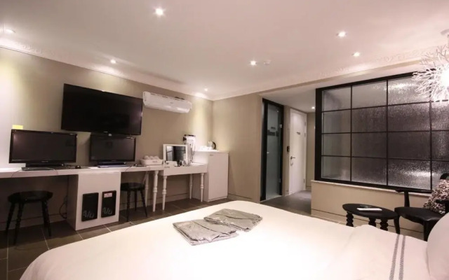 Jeonju Deokjindong Hotel Wannabe