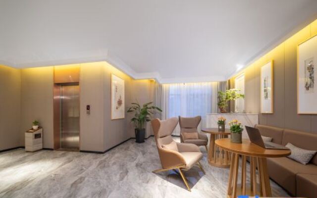 Changshuo Impression Hotel (Anji Wanxiang World Shopping Plaza)