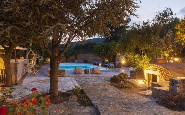 Luxurious Mani Peninsula Traditional Tower