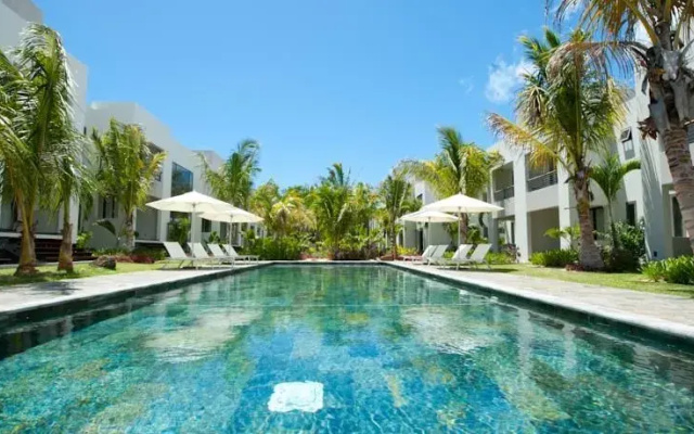 La Residence Luxury Beach Apartments by BARNES