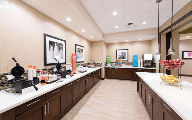 Hampton Inn & Suites Fayetteville
