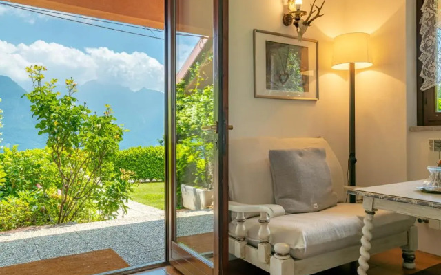 Panorama Lake and Garden