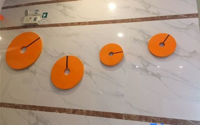 Seven Orange Hotel (Shenzhen North Station Minzhi)