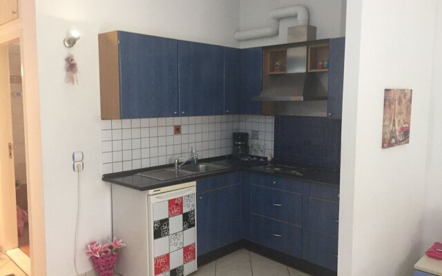 Alexiou Apartments Blue