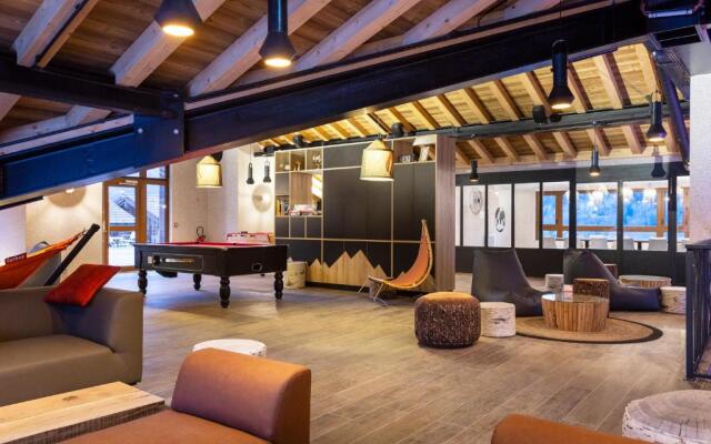 Hotel Base Camp Lodge - Bourg Saint Maurice