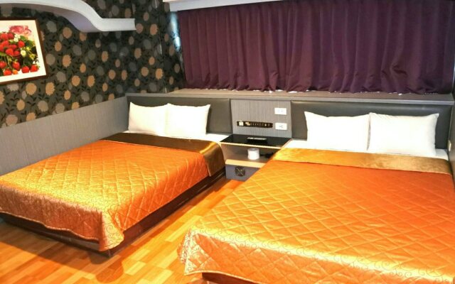 One Plus One Hotel