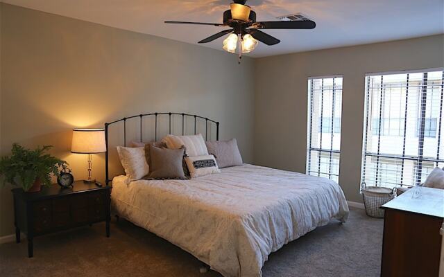 Biltmore Cloisters 2 BR by Casago