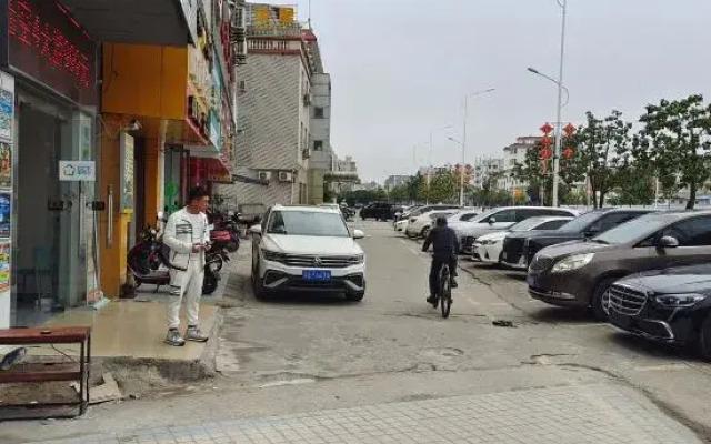 Fengye Select Hotel (Zhanjiang Potou District People's Government Branch)