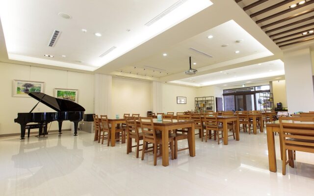 Footprint Inn