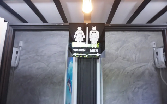 Near Beach Hostel - Adults Only