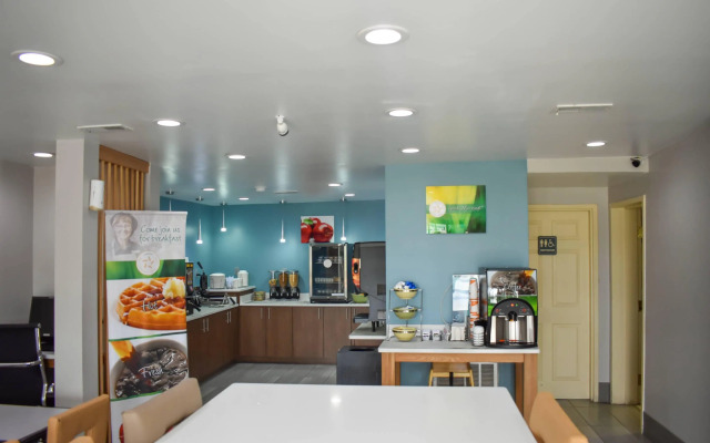 Quality Inn Calhoun North I-75