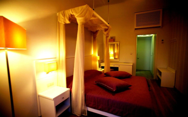 Mirini Hotel