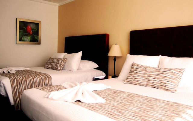 Clarion Hotel Amon Plaza