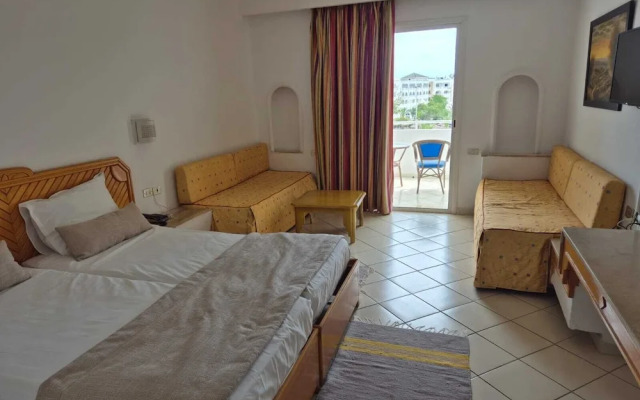 Golf Residence- Family Only
