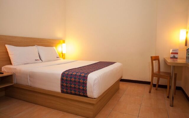 RedDoorz near Kawasan Industri SIER 2