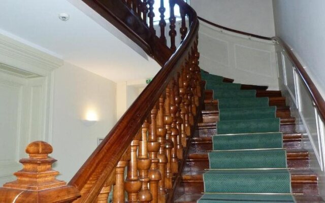 Logis Hotel Restaurant La Tour de Ciron