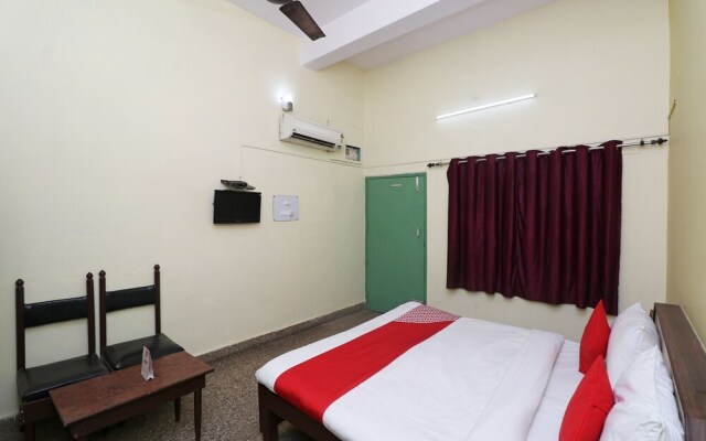 OYO Flagship 29219 Hotel Arjun