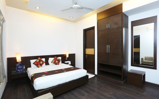 OYO 11524 Hotel Shubhhdeep Aashiyana