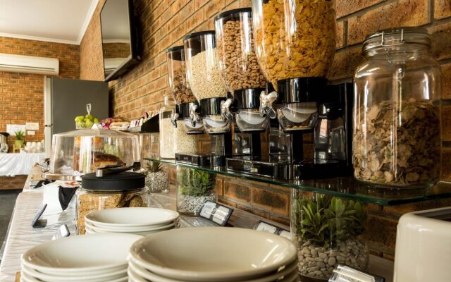 Hume Country Motor Inn
