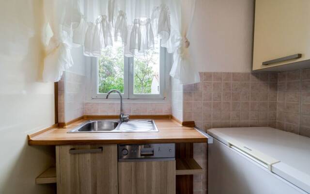 Galic - Stylish Getaway - H