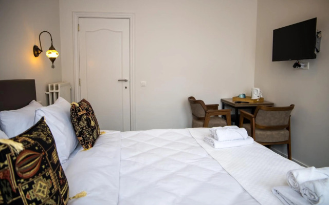 Guzy hotel
