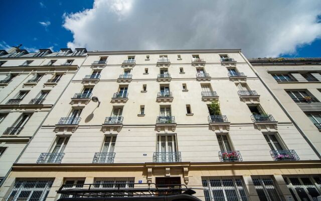 Luxe Apartment Near Père Lachaise Cemetery