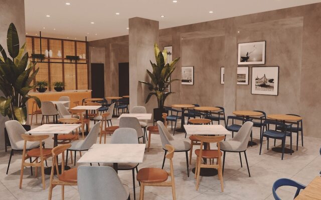 Four Points by Sheraton Matosinhos