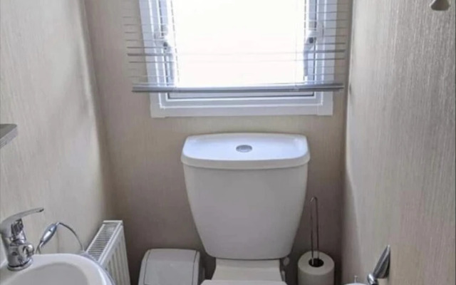 Immaculate Sen Friendly 3-bed Caravan in Porthcawl