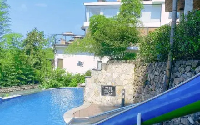West Time Hot Spring Hostel